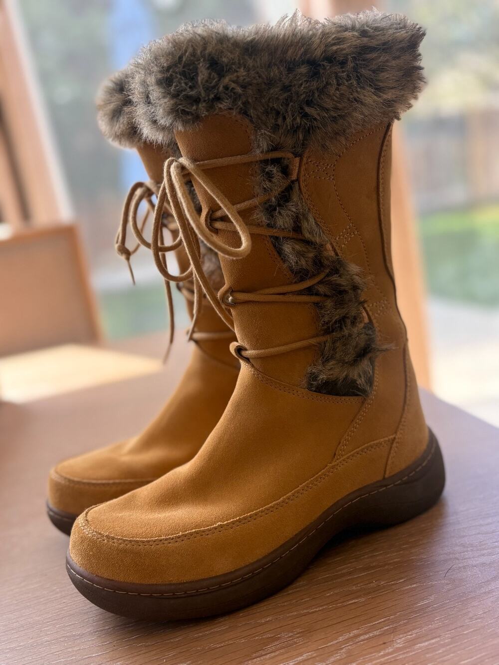 LL Bean Women's Tan Suede Fur Trim Nordic Boots Size 6.5